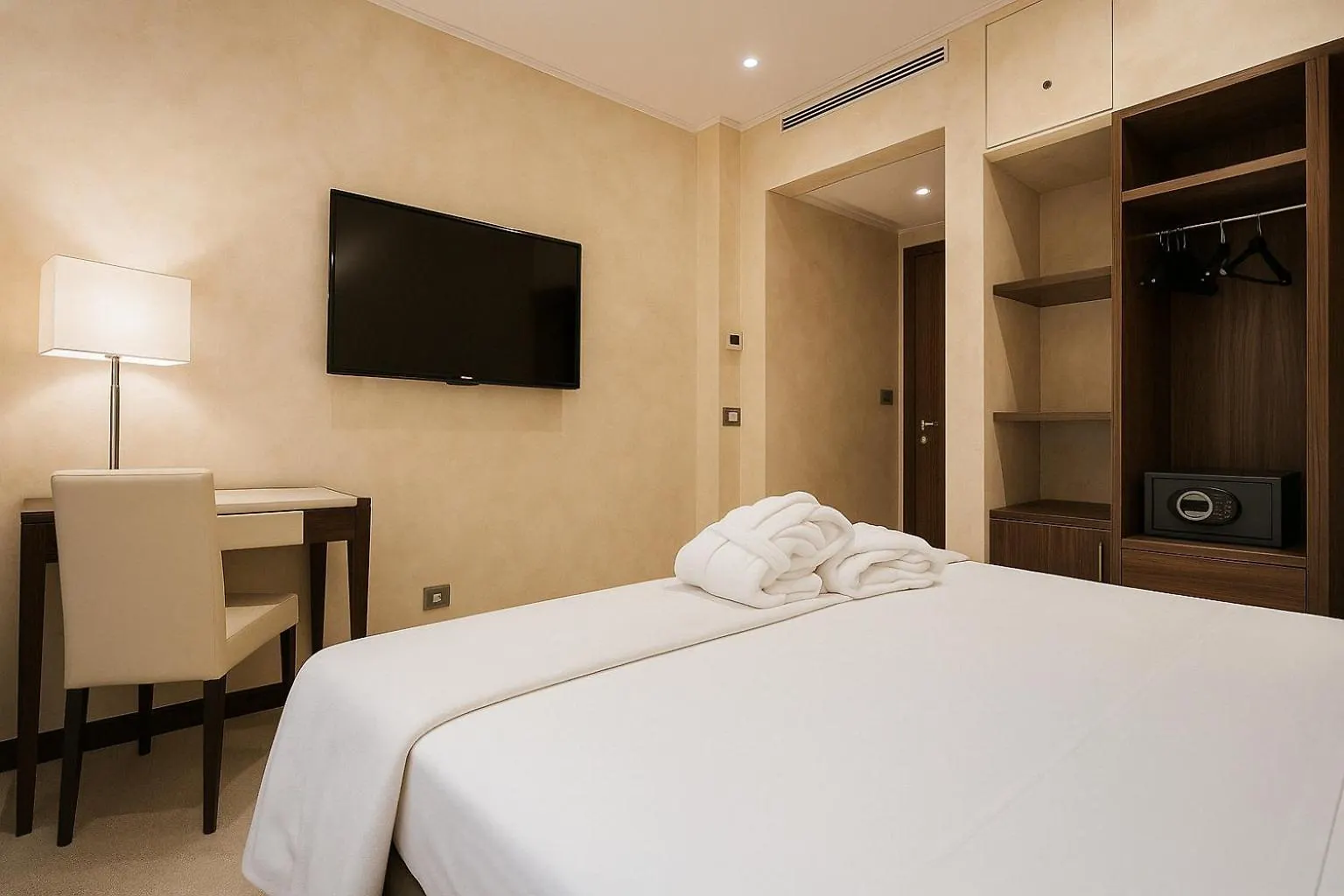 Maison Candia Luxury House Roma 3*,