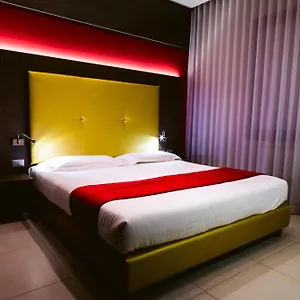 *** Hotel Calaluna Italia