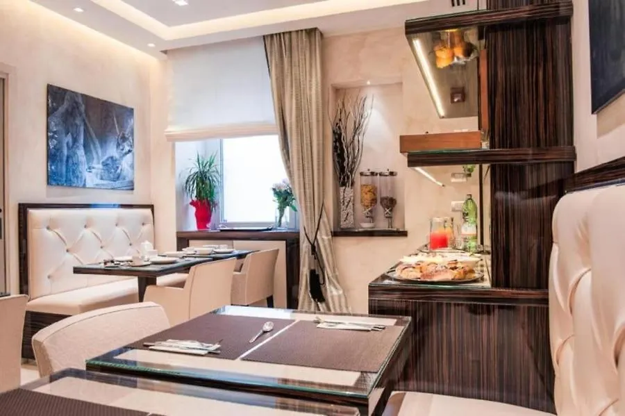 Maison Candia Luxury House Rome 3*,  Italy